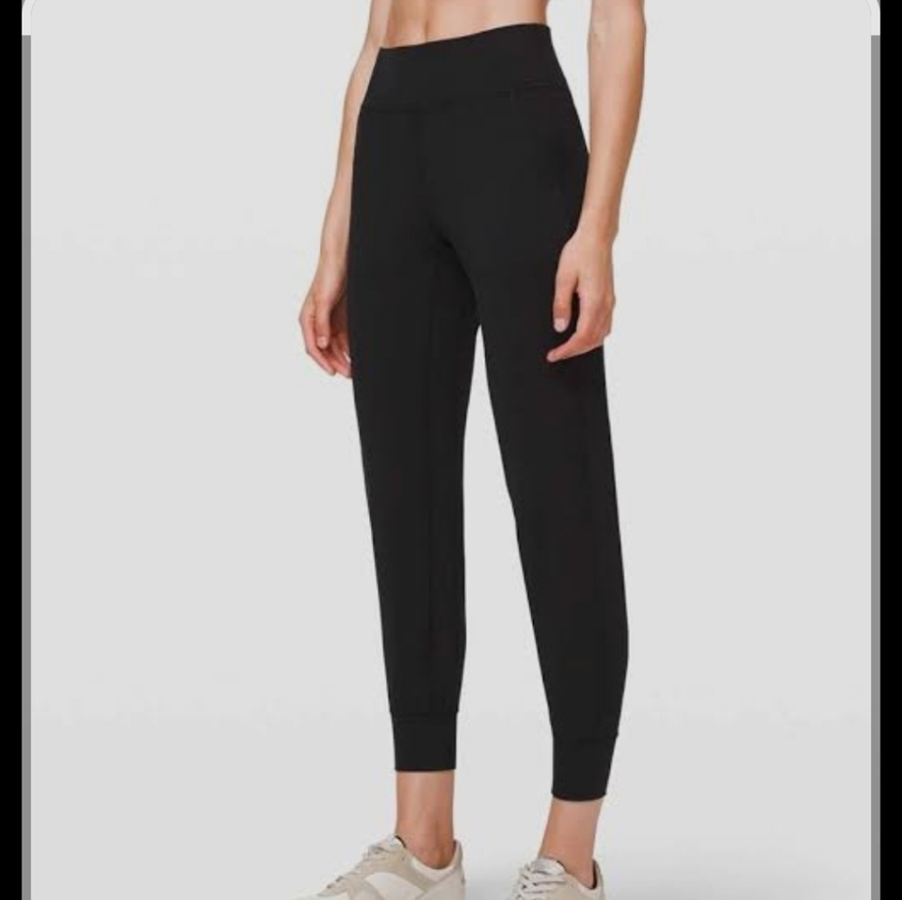 Lululemon Women's Blu High-Waisted Pants